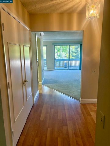 1224 Rockledge Ln 6, Walnut Creek, CA 94595