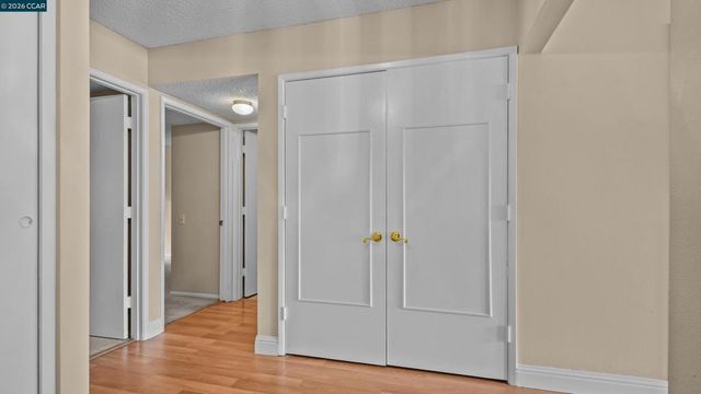 1224 Rockledge Ln 6, Walnut Creek, CA 94595