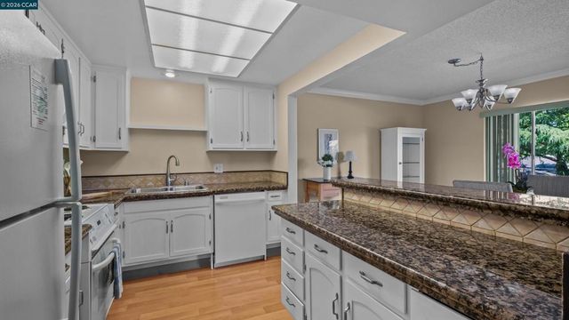 1224 Rockledge Ln 6, Walnut Creek, CA 94595