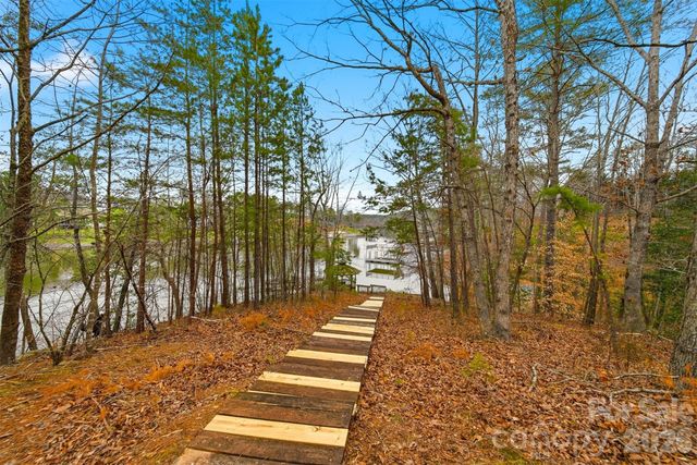 5388 Benjamins Place, Granite Falls, NC 28630