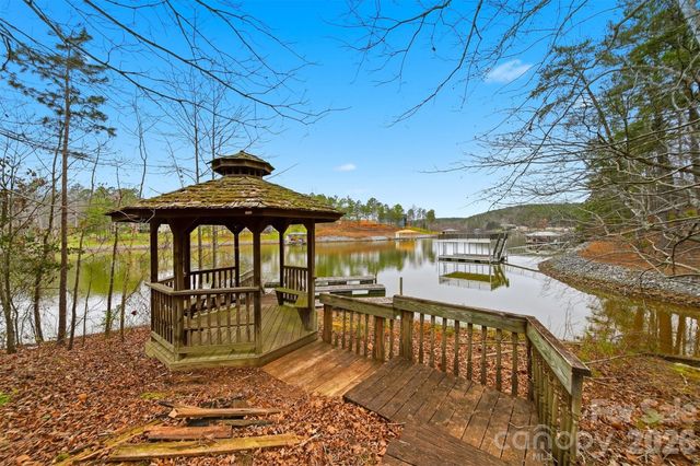 5388 Benjamins Place, Granite Falls, NC 28630