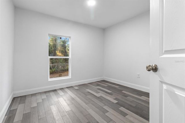 18186 FERRY AVENUE, Brooksville, FL 34604