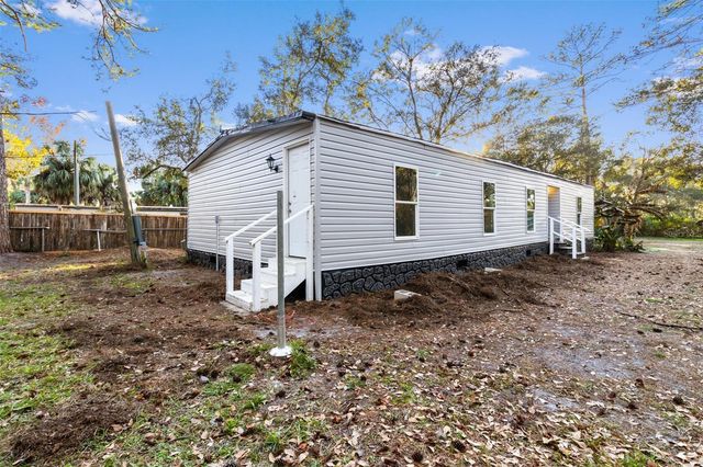 18186 FERRY AVENUE, Brooksville, FL 34604