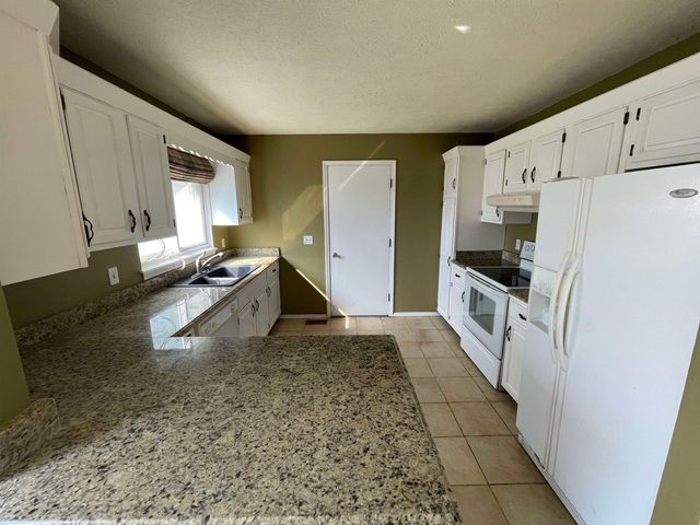 1506 S TODD PL, Wichita, KS 67207