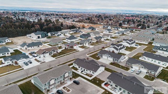 2838 Blackwood, Idaho Falls, ID 83402