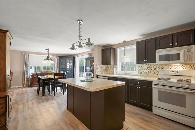 11 Mya's Court, Wareham, MA 02571