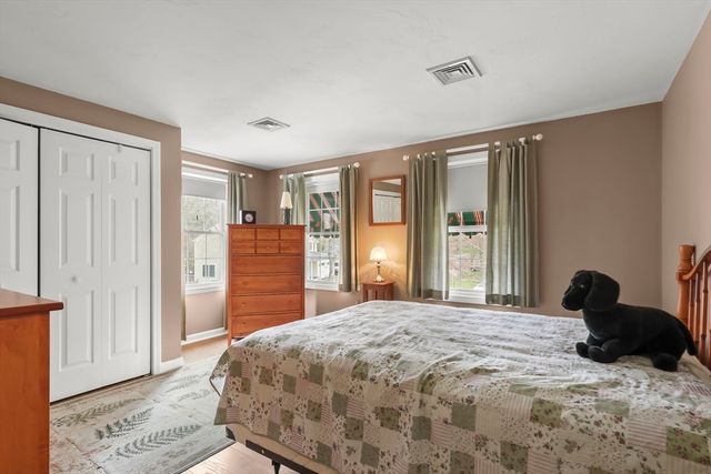 11 Mya's Court, Wareham, MA 02571