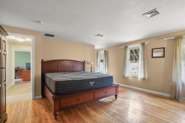 11 Mya's Court, Wareham, MA 02571