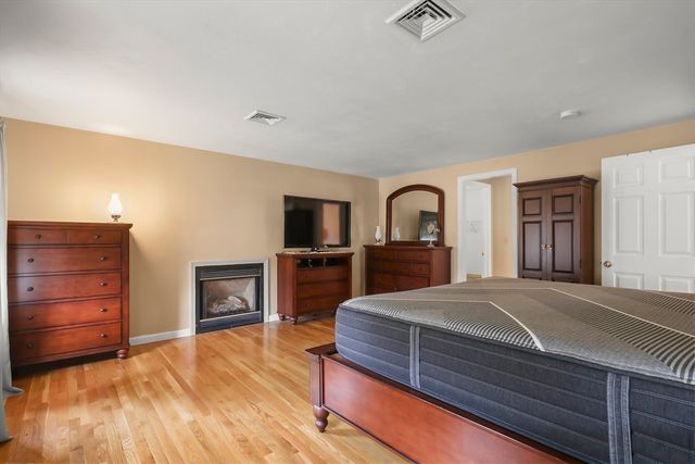11 Mya's Court, Wareham, MA 02571