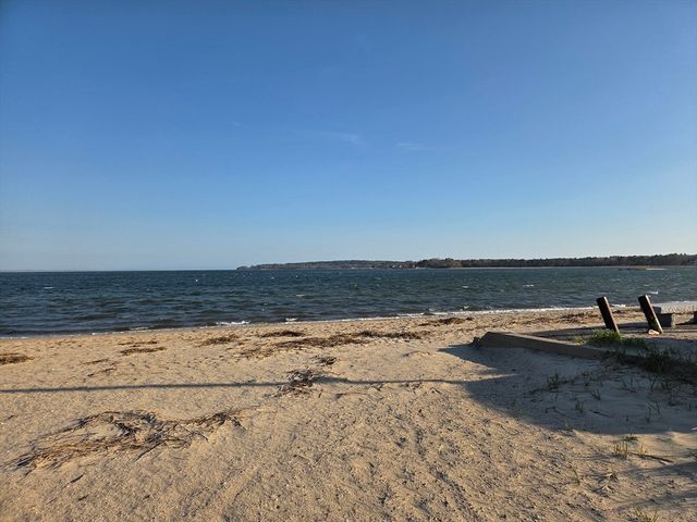11 Mya's Court, Wareham, MA 02571