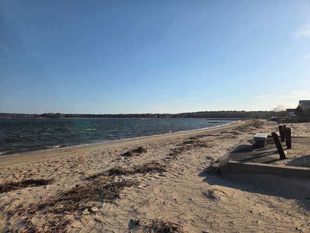 11 Mya's Court, Wareham, MA 02571