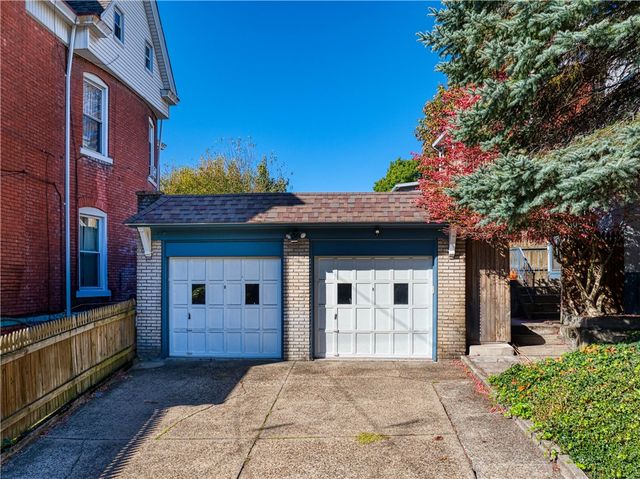 853 Collins St, Highland Park, PA 15206