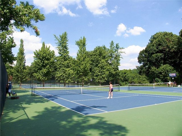 853 Collins St, Highland Park, PA 15206