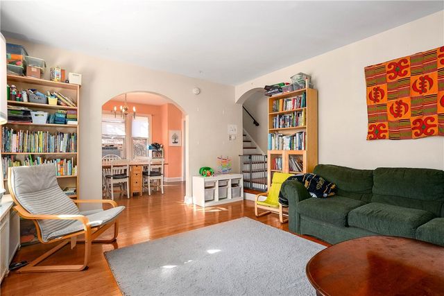 853 Collins St, Highland Park, PA 15206