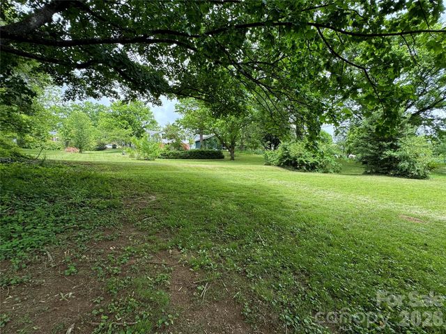 46 GREEN HILL Avenue, Asheville, NC 28806