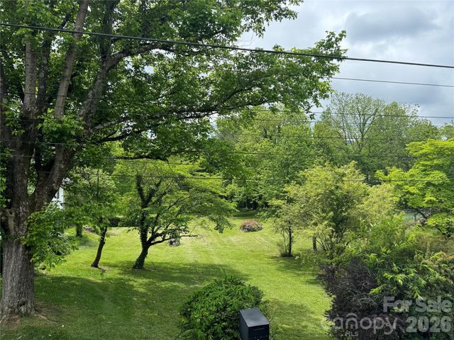 46 GREEN HILL Avenue, Asheville, NC 28806