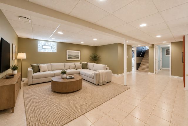 3848 Raymond Avenue, Brookfield, IL 60513