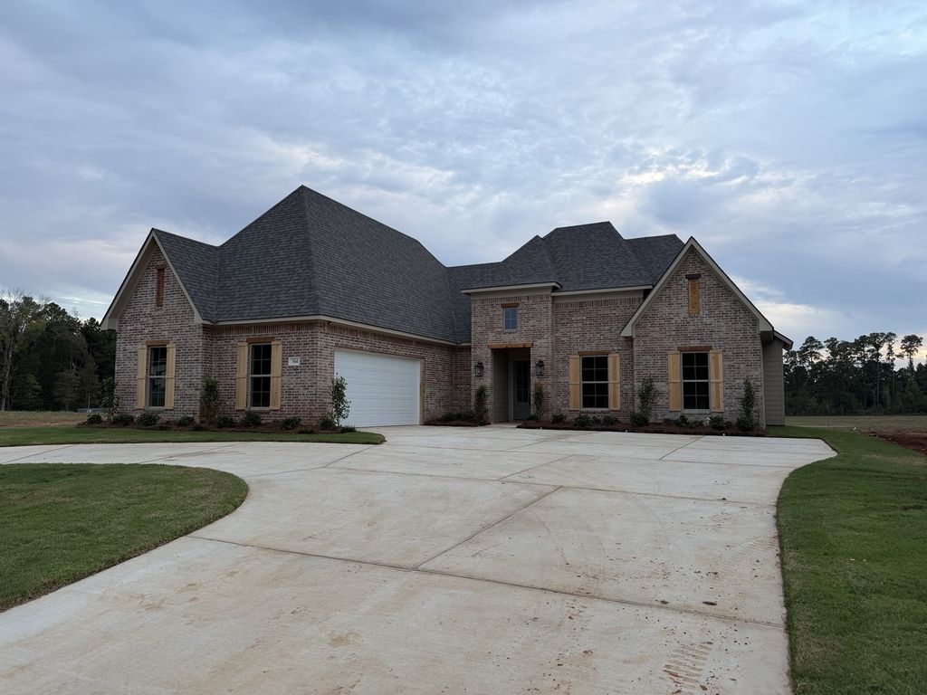304 Coyote Run, Haughton, LA 71037