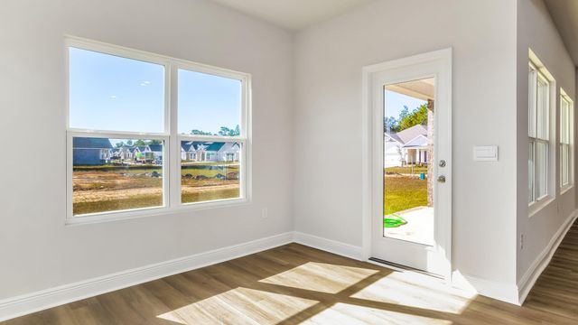 5622 Thatcher Road, Crestview, FL 32539