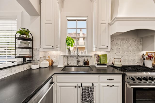 72 Casa Lane, Colleyville, TX 76034