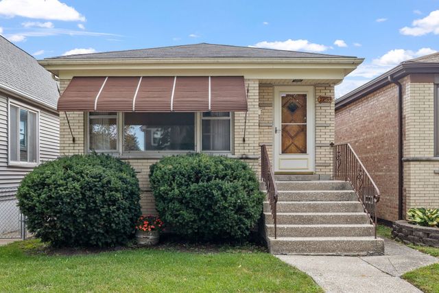 10533 S Whipple Street, Chicago, IL 60655