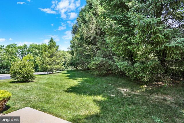 2 TURNING LEAF WAY, Reading, PA 19605