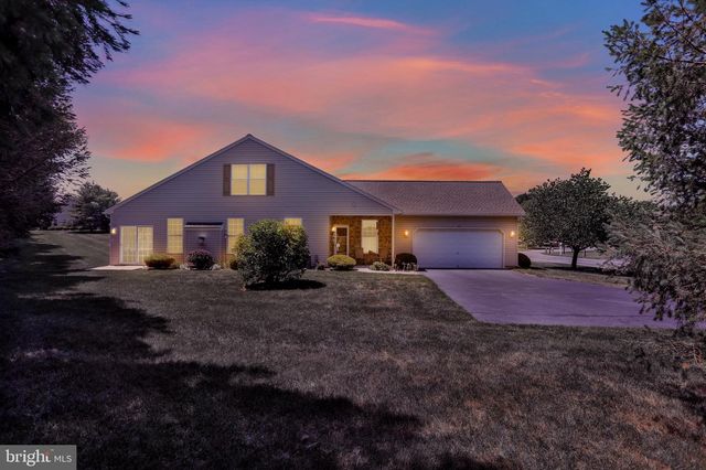 2 TURNING LEAF WAY, Reading, PA 19605