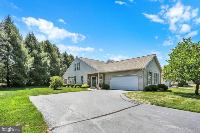 2 TURNING LEAF WAY, Reading, PA 19605