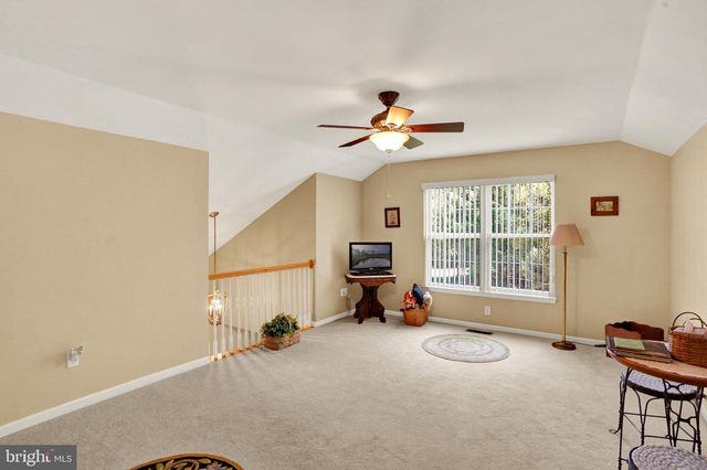 2 TURNING LEAF WAY, Reading, PA 19605