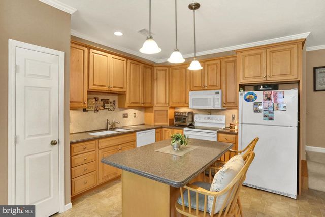 2 TURNING LEAF WAY, Reading, PA 19605