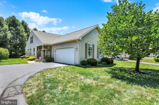 2 TURNING LEAF WAY, Reading, PA 19605