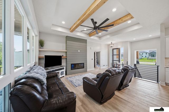 1164 Tuscan Trail, Hickman, NE 68372