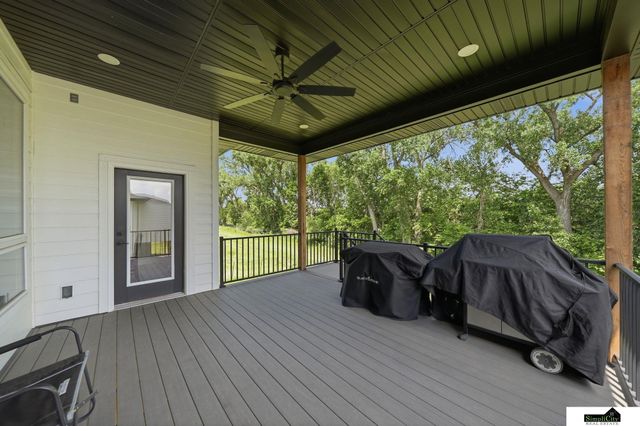 1164 Tuscan Trail, Hickman, NE 68372