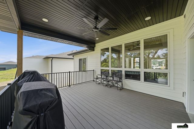 1164 Tuscan Trail, Hickman, NE 68372