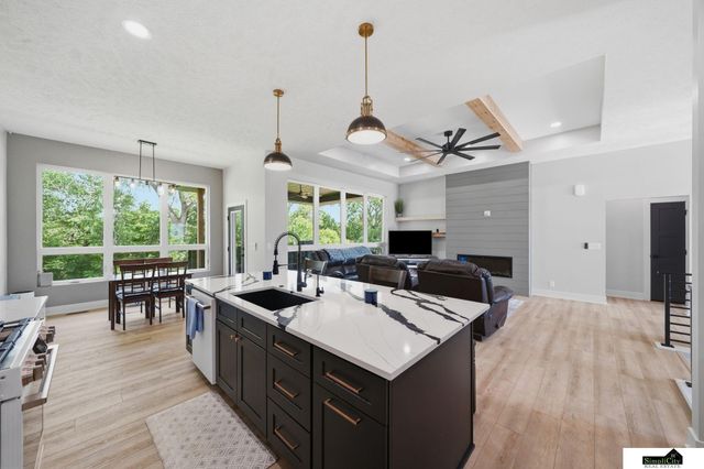 1164 Tuscan Trail, Hickman, NE 68372