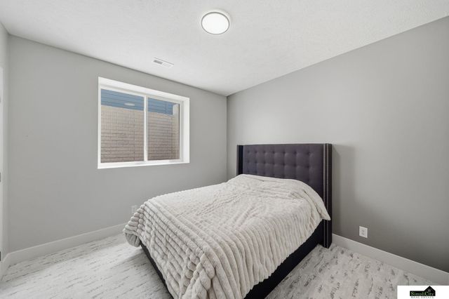 1164 Tuscan Trail, Hickman, NE 68372
