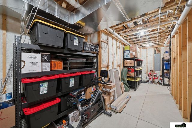 1164 Tuscan Trail, Hickman, NE 68372