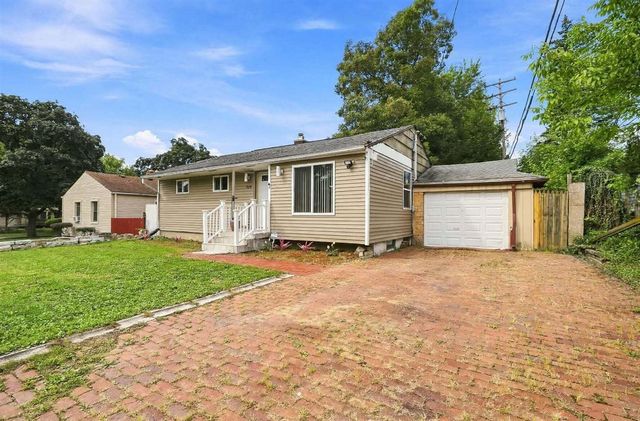 3814 Cherokee Avenue, Flint, MI 48507