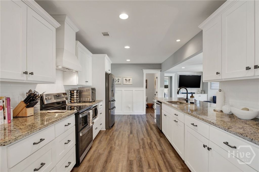 Image 24 of property listing at 19 Harlan Drive, Savannah, GA 31406