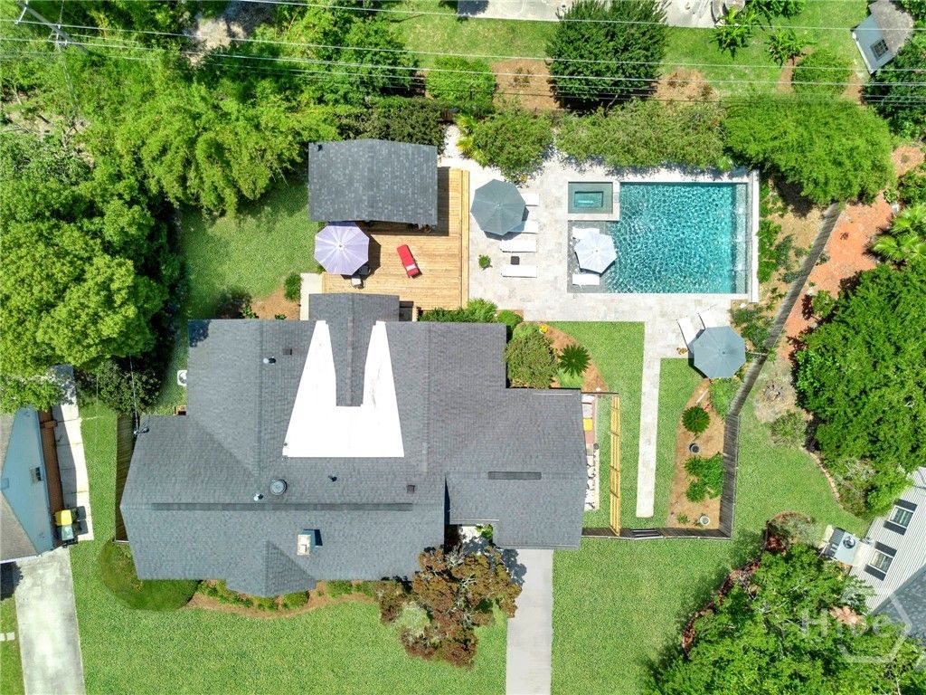 Image 4 of property listing at 19 Harlan Drive, Savannah, GA 31406