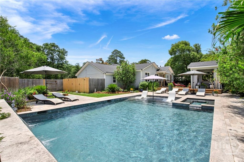 Image 50 of property listing at 19 Harlan Drive, Savannah, GA 31406
