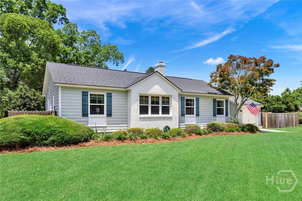 Image 7 of property listing at 19 Harlan Drive, Savannah, GA 31406