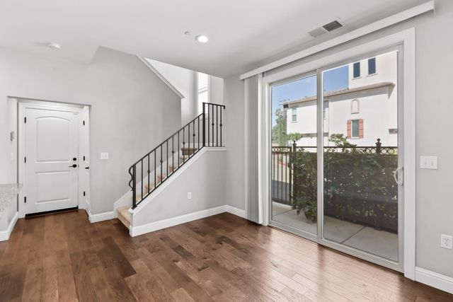 2500 Villa Terrace Ln, Sacramento, CA 95825