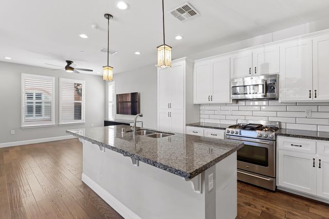 2500 Villa Terrace Ln, Sacramento, CA 95825