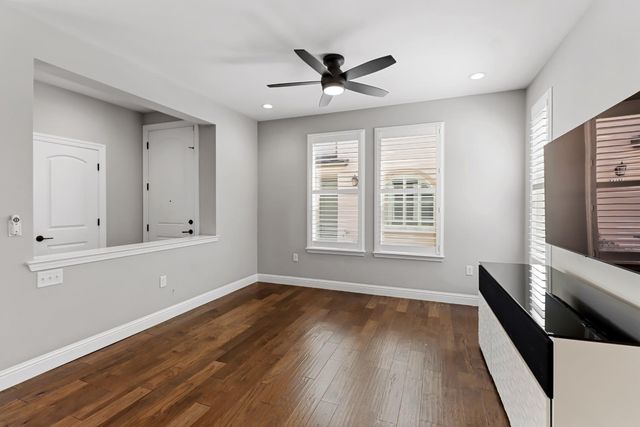 2500 Villa Terrace Ln, Sacramento, CA 95825