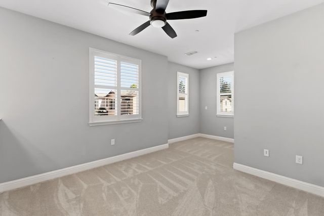 2500 Villa Terrace Ln, Sacramento, CA 95825