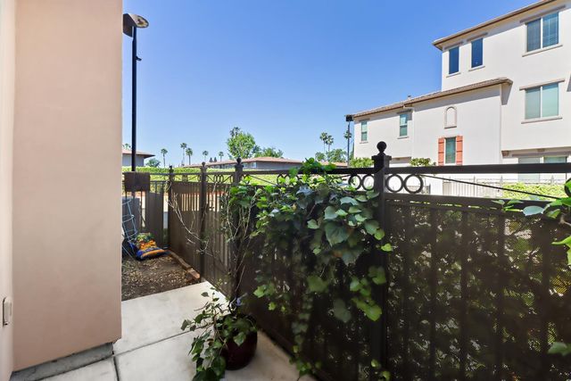 2500 Villa Terrace Ln, Sacramento, CA 95825