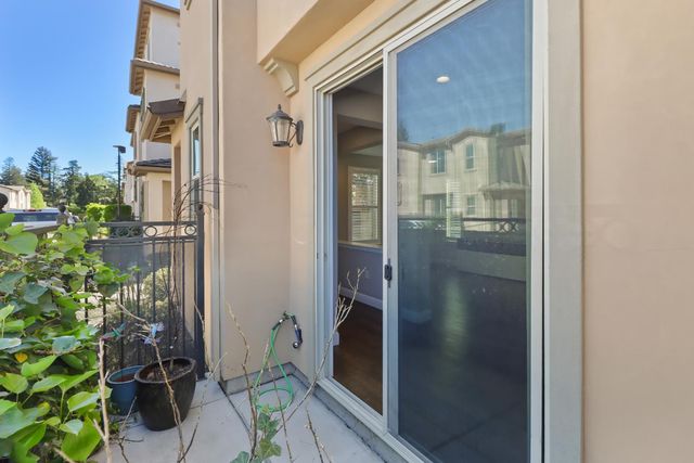 2500 Villa Terrace Ln, Sacramento, CA 95825