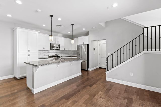 2500 Villa Terrace Ln, Sacramento, CA 95825