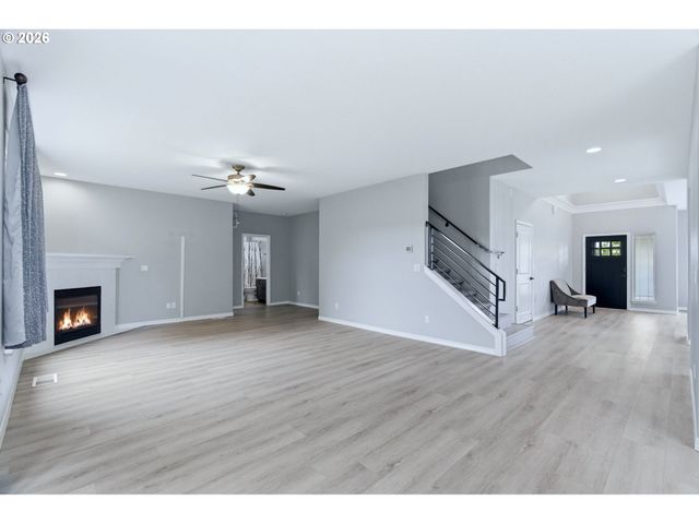 359 Nw EAGLE FEATHER St, Salem, OR 97304